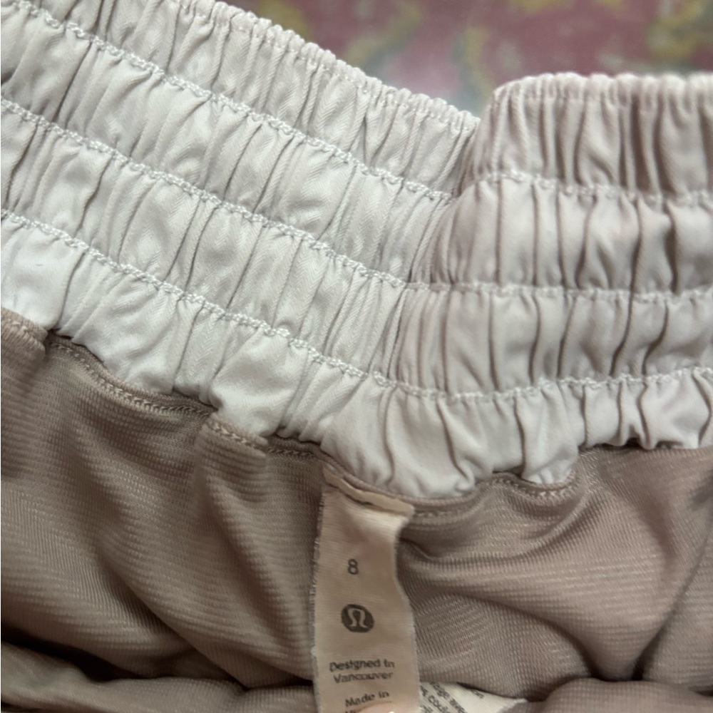 Lululemon - Picture 2 of 3